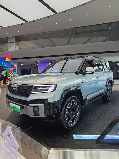 惠州235比亚迪方程豹硬派越野的爆款，英菲尼迪35周年与你共成长